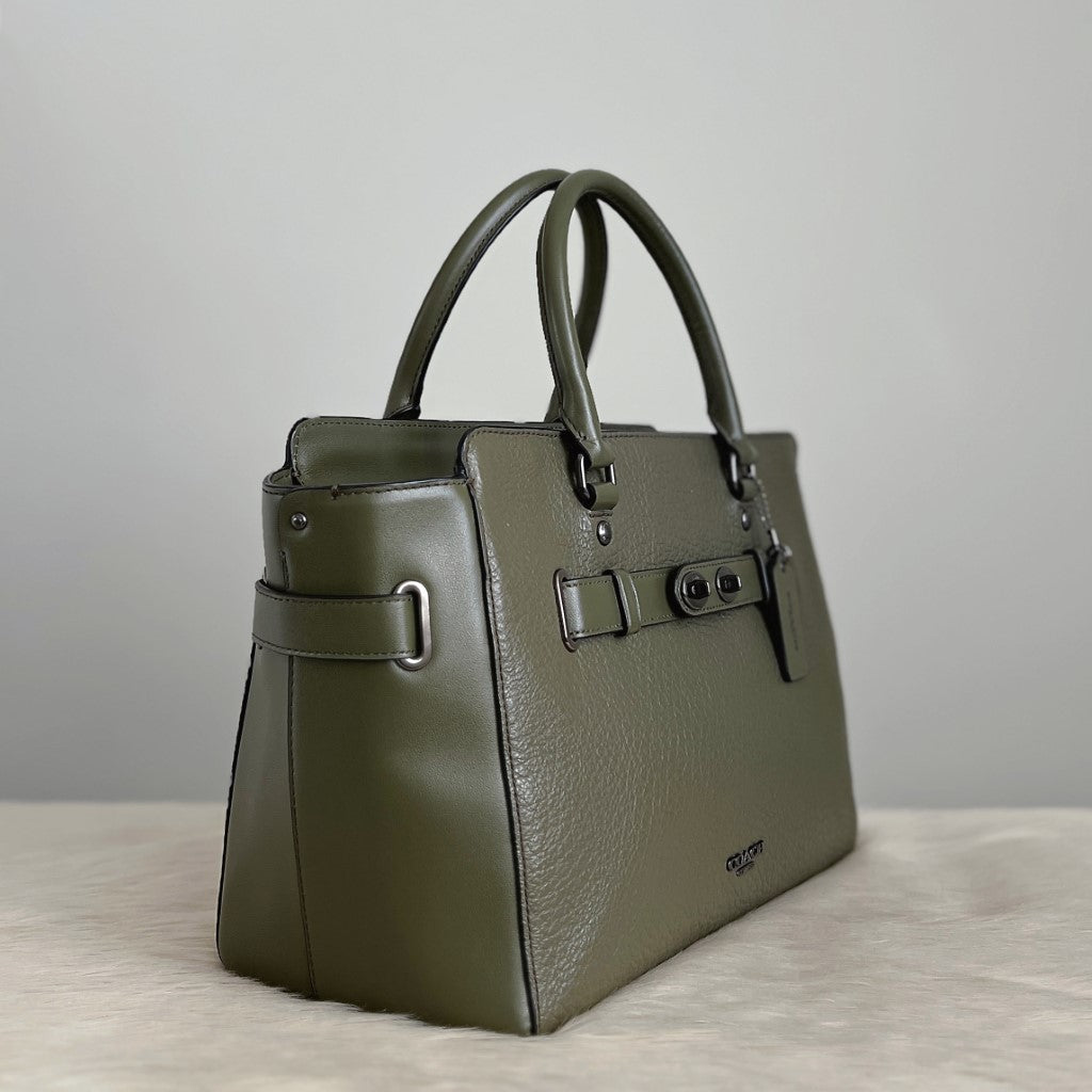 Coach Olive Pebble Leather Turn Lock Detail 2 Way Shoulder Bag Like New