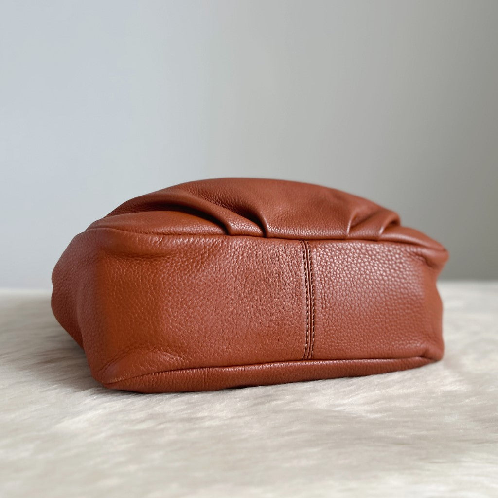 Marc Jacobs Caramel Leather Front Logo 2 Way Shoulder Bag Excellent