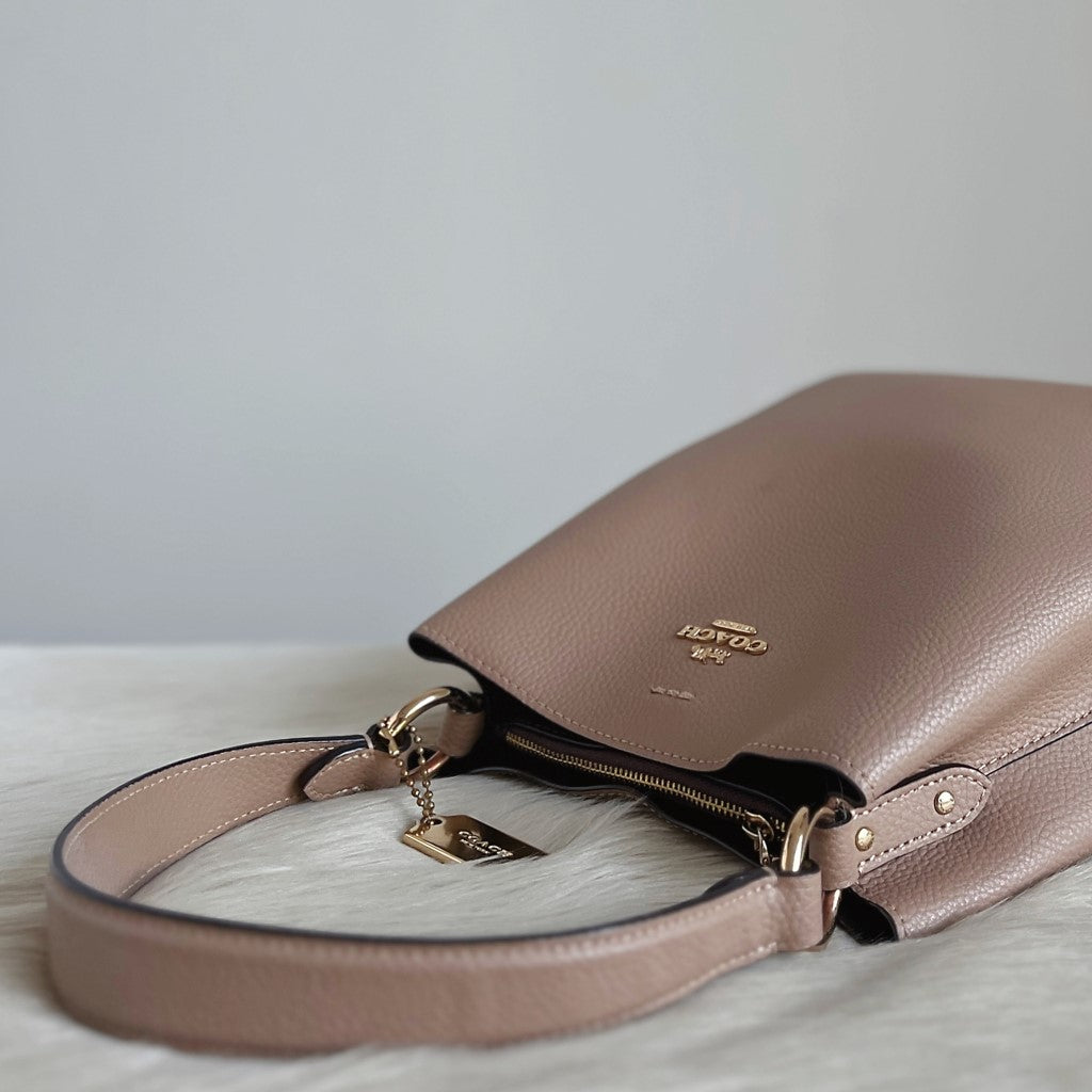 Coach Beige Leather Triple Compartment Bucket 2 Way Shoulder Bag Like New