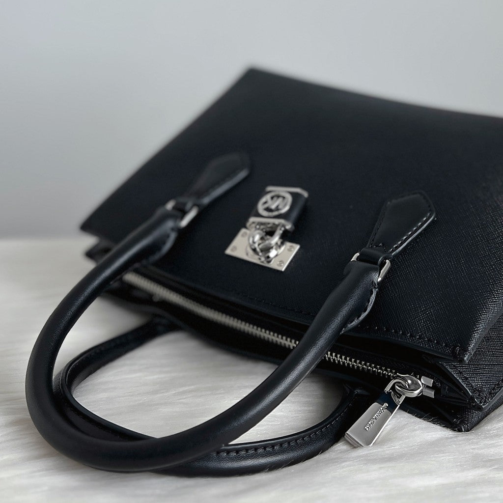 Michael Kors Black Leather Padlock Triple Compartment 2 Way Shoulder Bag Like New