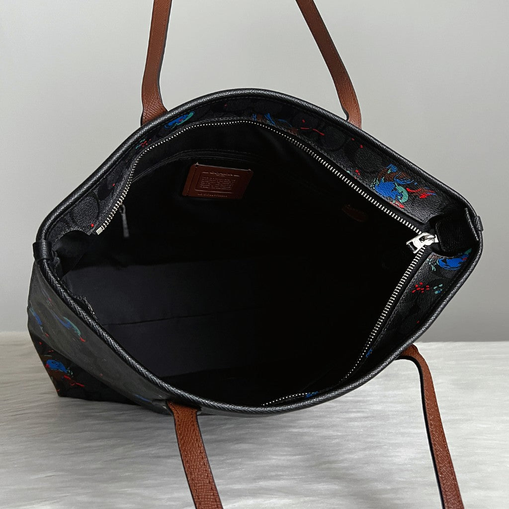 Coach Black Leather Monogram Shopper Shoulder Bag Like New