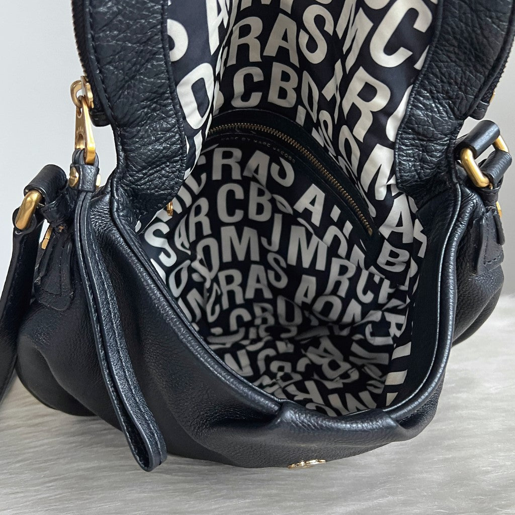 Marc Jacobs Black Leather Front Logo Crossbody Shoulder Bag