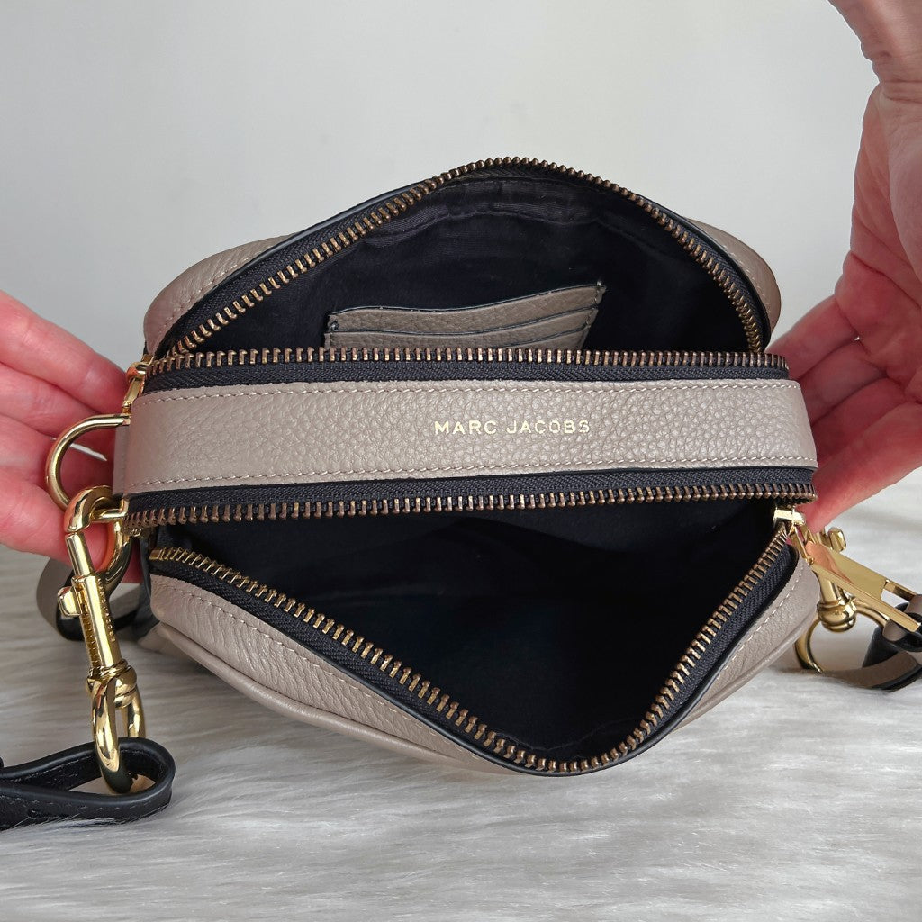 Marc Jacobs Two-Tone Leather Camera Crossbody Shoulder Bag Excellent