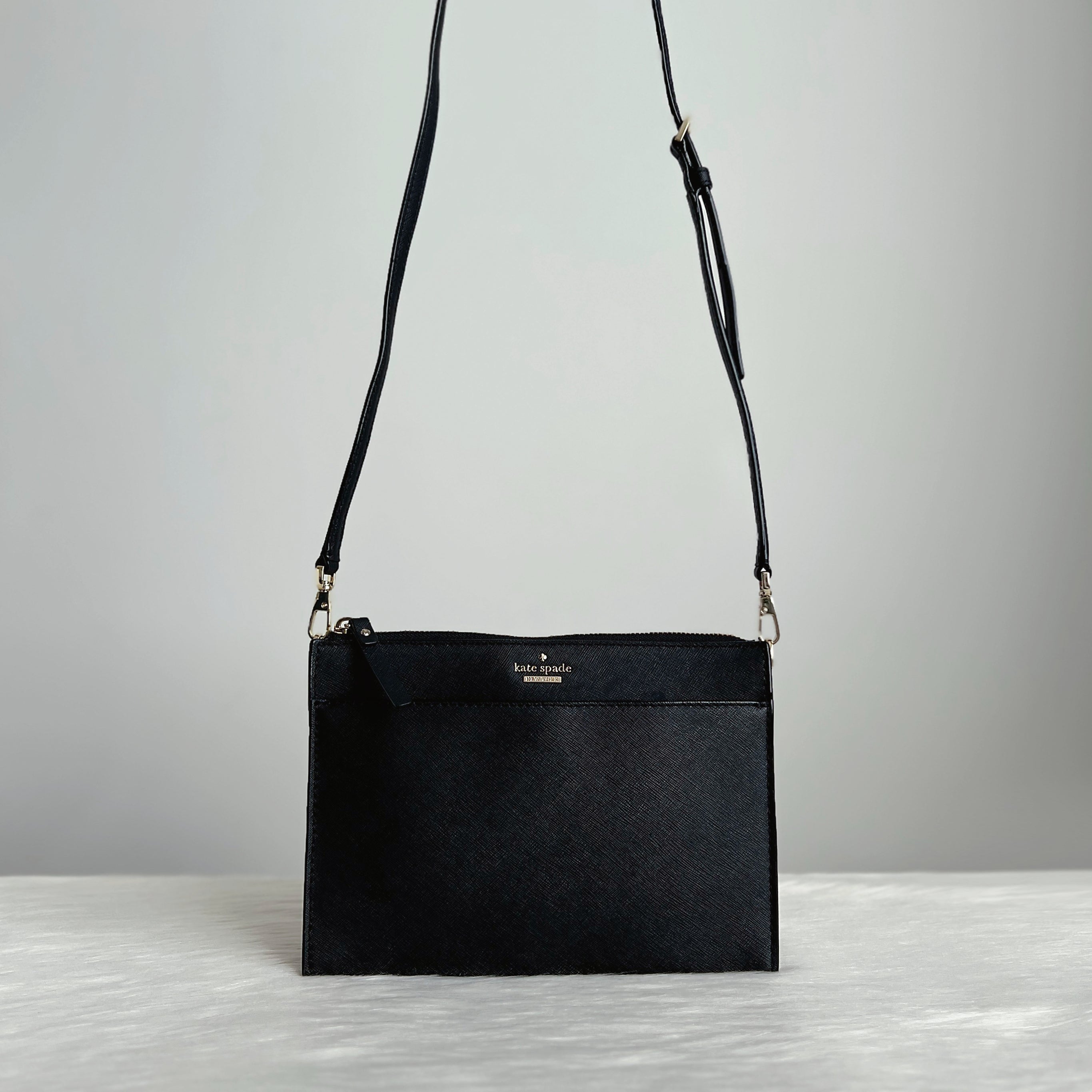 Kate Spade Black Leather Front Logo Crossbody Shoulder Bag Like New