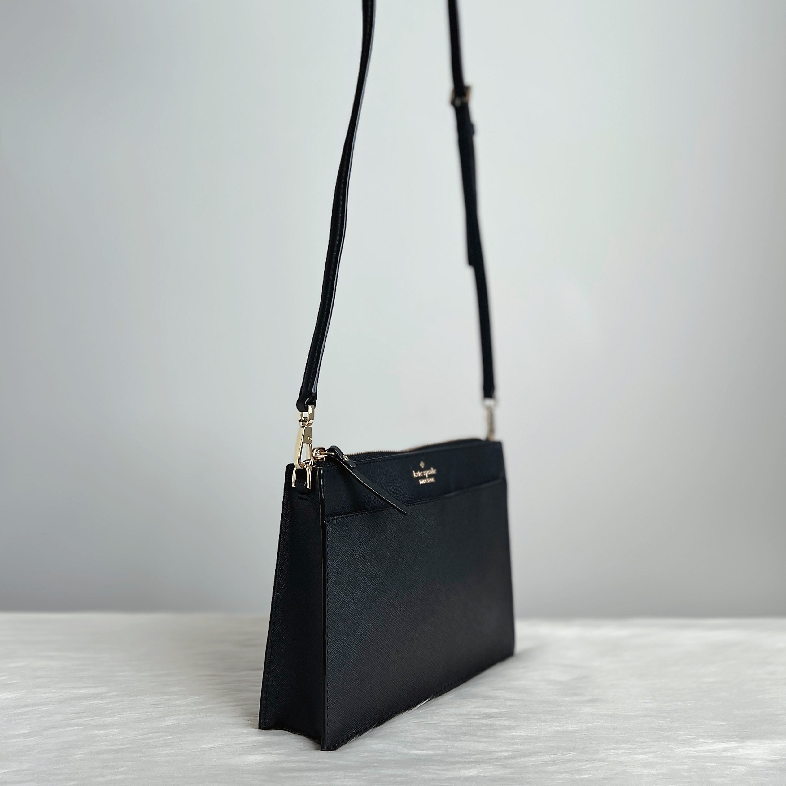 Kate Spade Black Leather Front Logo Crossbody Shoulder Bag Like New