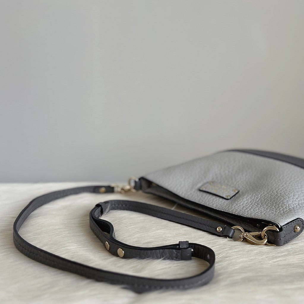 Kate Spade Two Tone Leather Front Logo Crossbody Shoulder Bag Excellent
