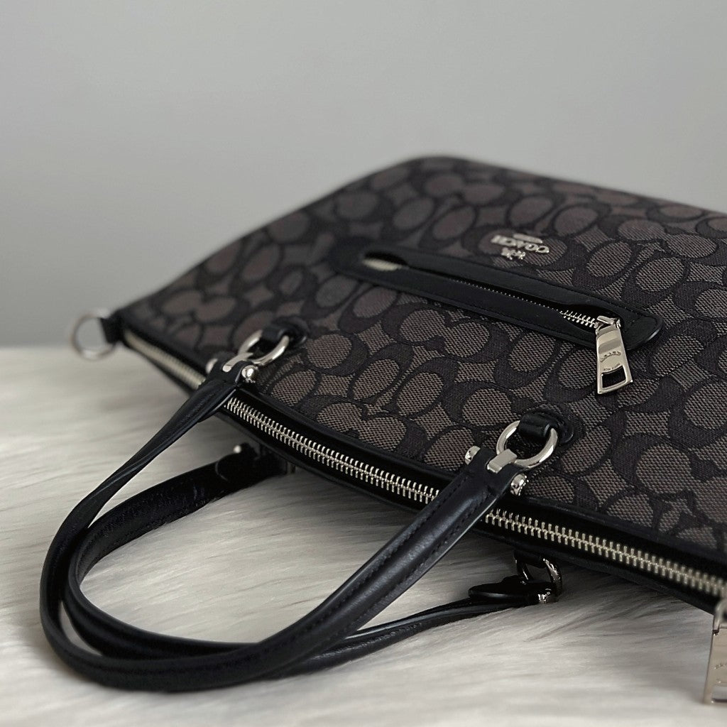 Coach Black Leather Monogram Front Logo 2 Way Shoulder Bag Like New