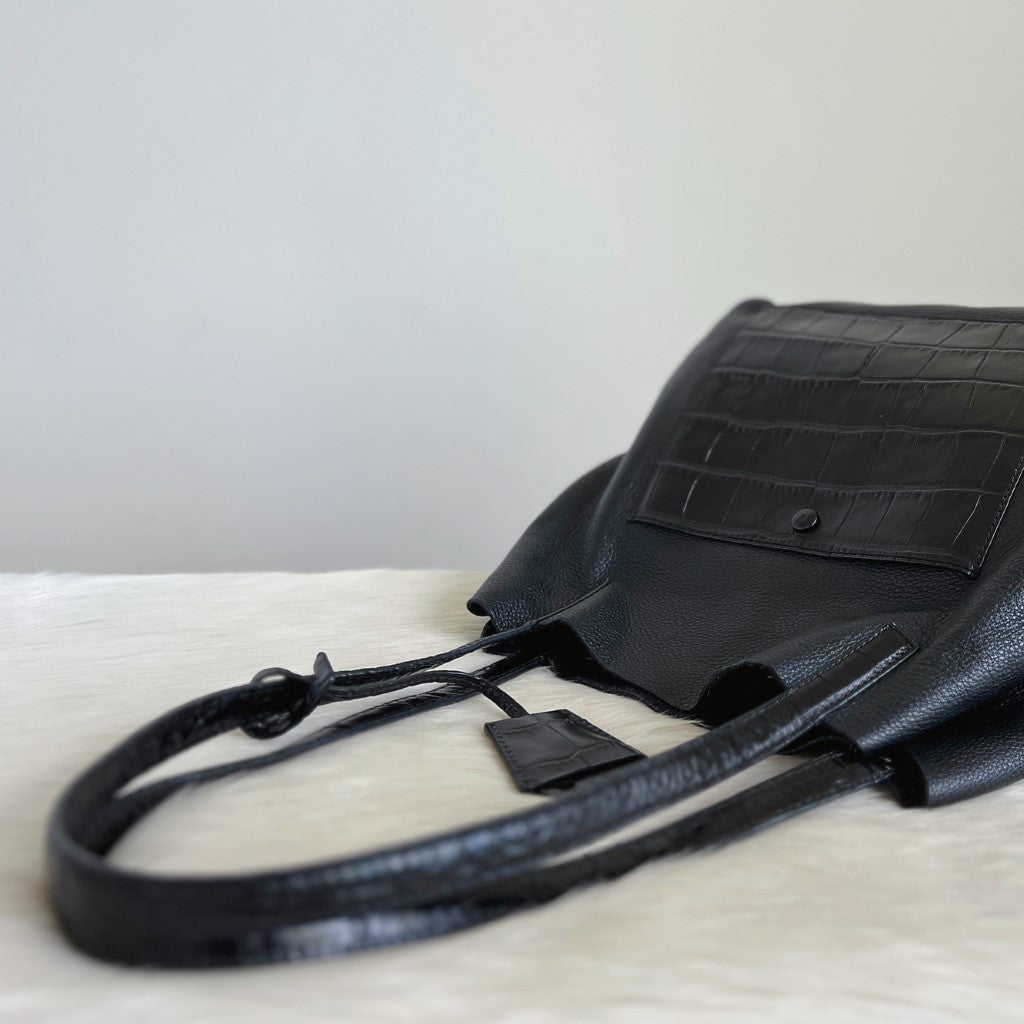 Michael Kors Black Leather Patchwork Charm Detail Shoulder Bag Excellent