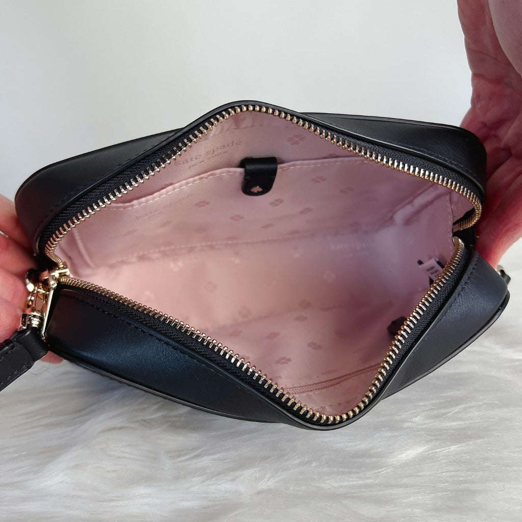 Kate Spade Black Leather Front Logo Crossbody Shoulder Bag Like New