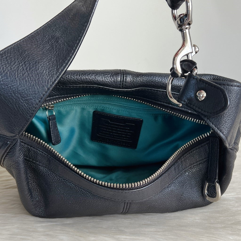Coach Black Leather Slouchy Front Logo Shoulder Bag Excellent