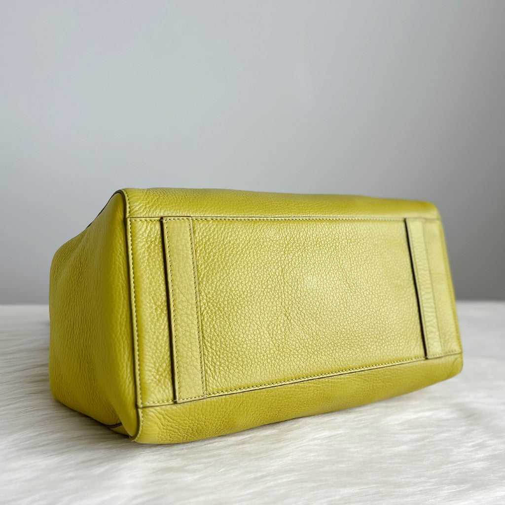 Max Mara Lime Leather Career Shoulder Bag + Pouch Excellent
