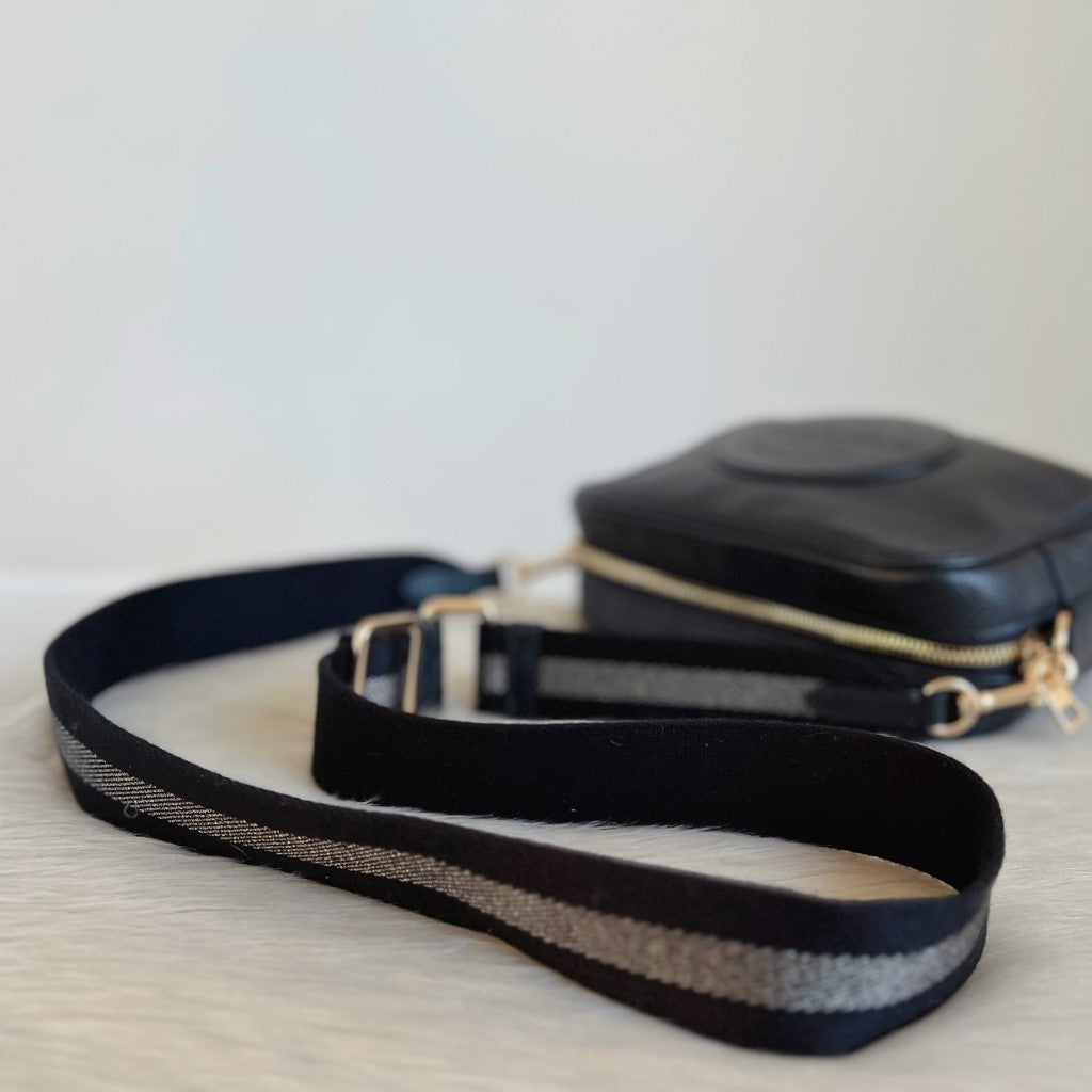Coach Black Leather Camera Crossbody Shoulder Bag Excellent