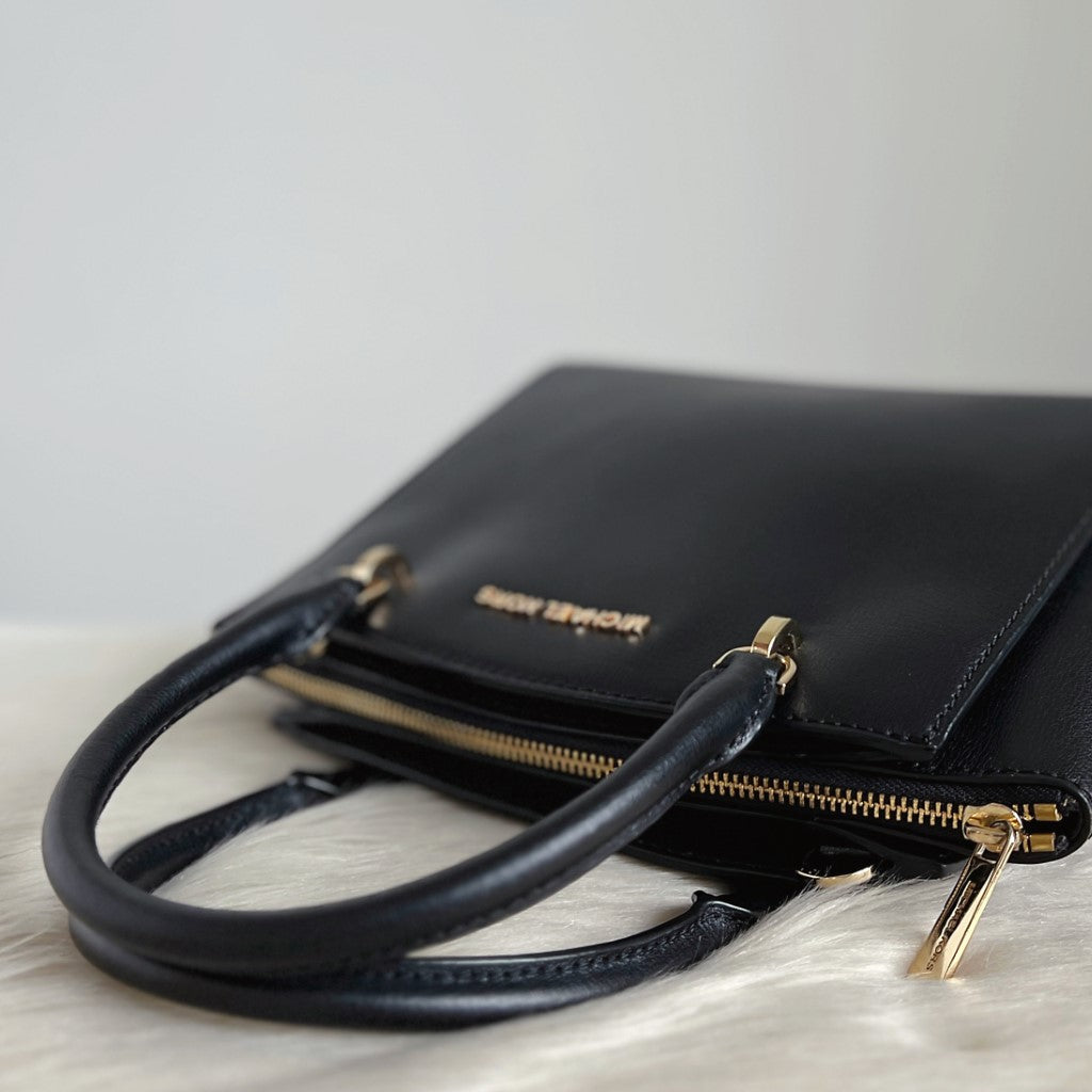Michael Kors Black Leather Front Logo Triple Compartment 2 Way Shoulder Bag Like New