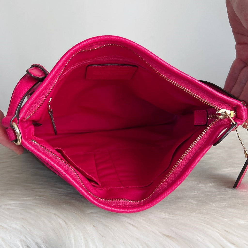 Coach Fuchsia Leather Monogram Front Logo Crossbody Shoulder Bag Excellent