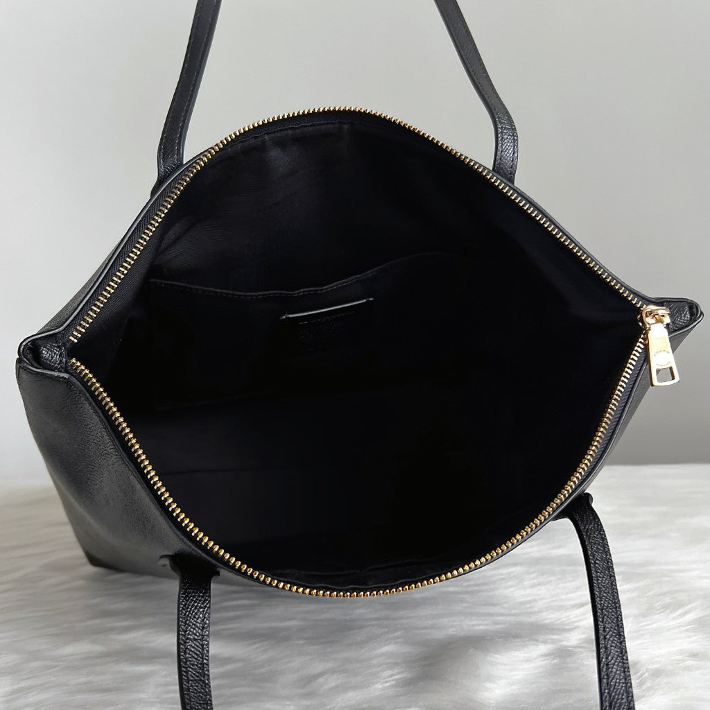 Coach Black Leather Front Logo Carryall Shoulder Bag Like New