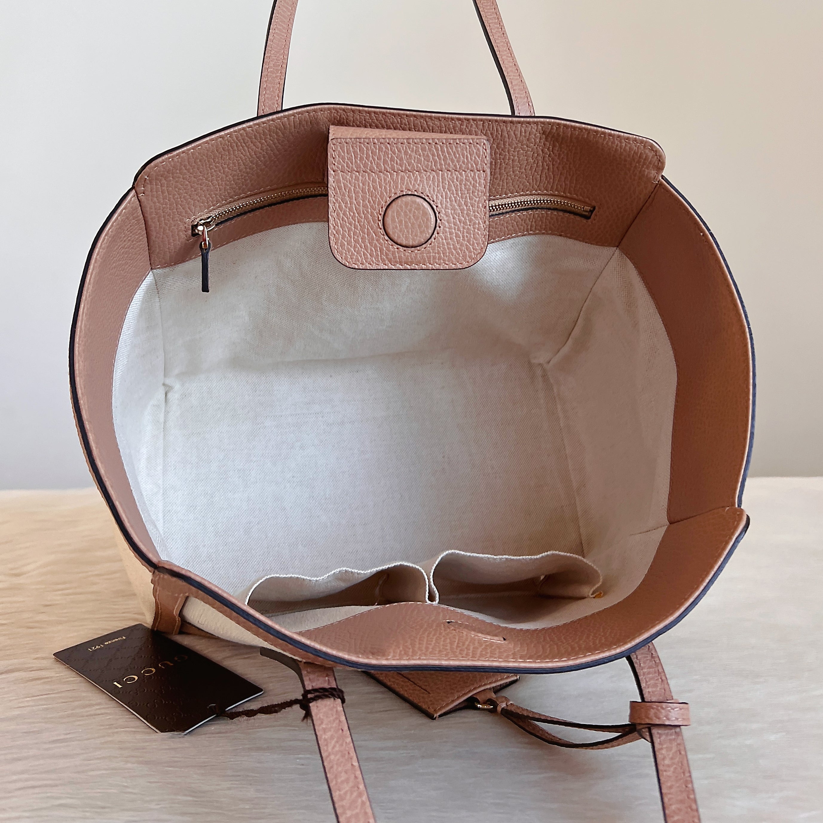 Gucci Mocha Leather Patchwork Signature Swing Carryall Shoulder Bag New with Tags