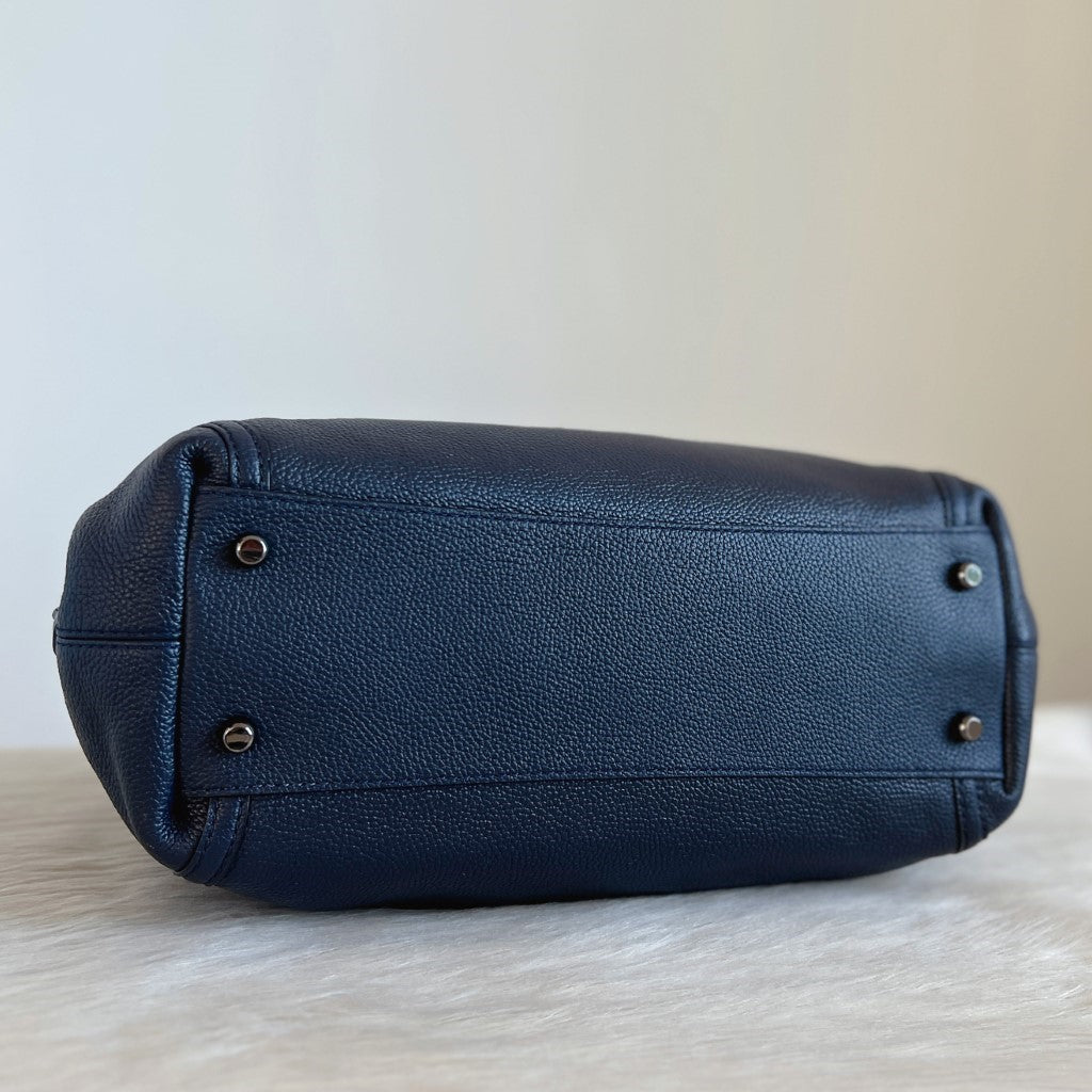 Coach Navy Leather Turn Lock Triple Compartment Shoulder Bag Excellent
