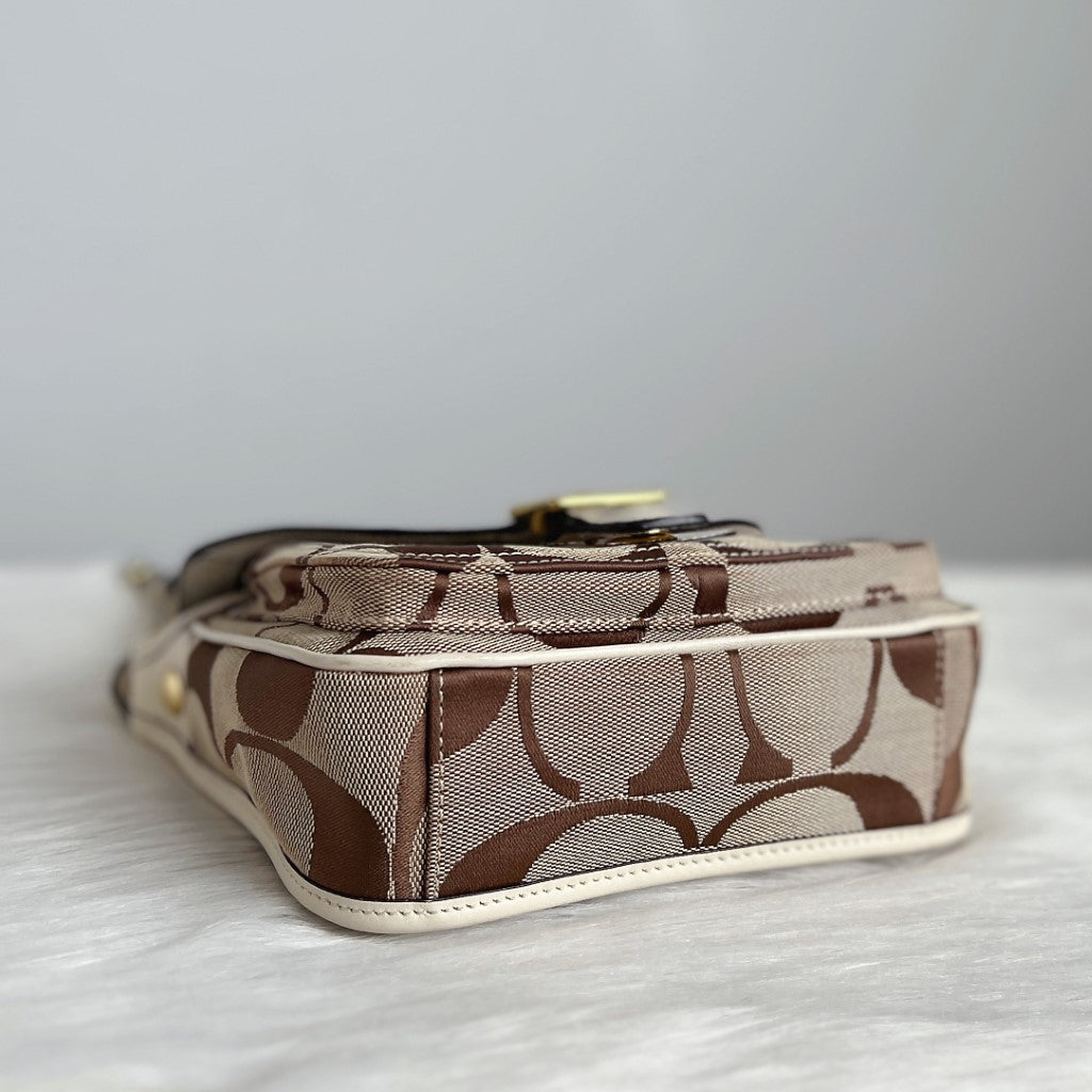Coach Creamy Leather Monogram Buckle Crossbody Shoulder Bag Excellent