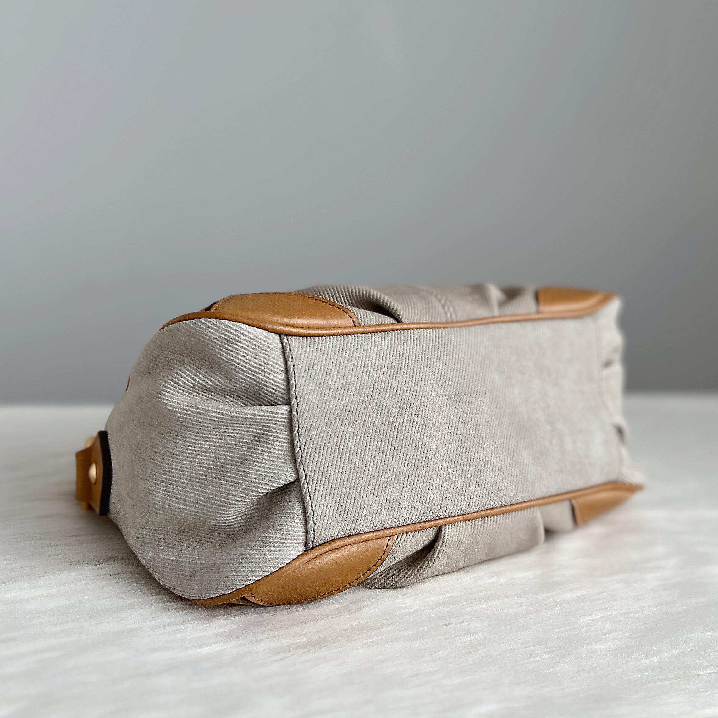 Burberry Caramel Leather Front Logo Flap Crossbody Shoulder Bag Excellent