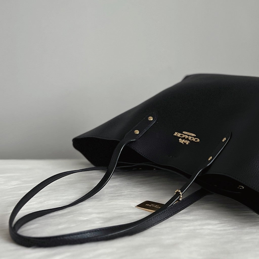 Coach Black Leather Front Logo Large Carryall Shoulder Bag Like New