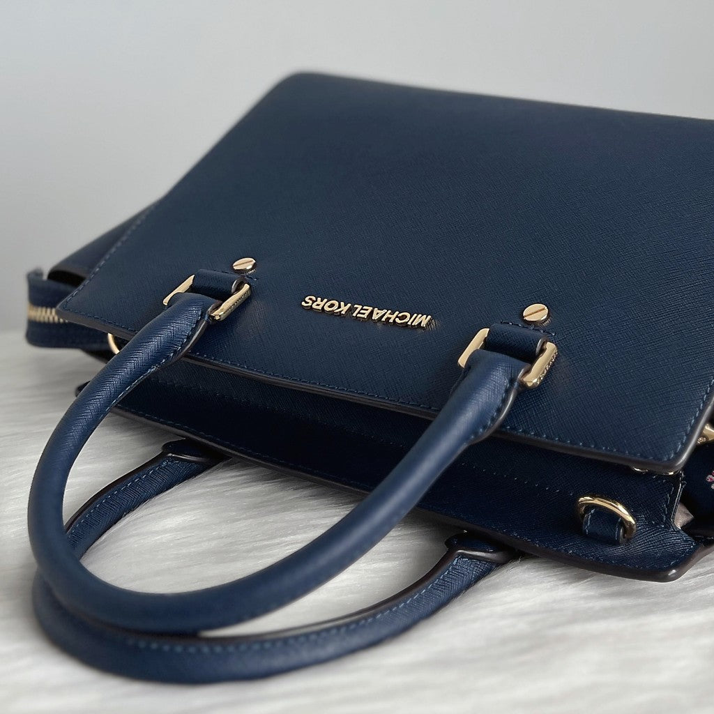 Michael Kors Navy Leather Front Logo 2 Way Shoulder Bag Excellent