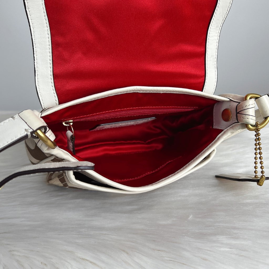 Coach Creamy Leather Monogram Buckle Crossbody Shoulder Bag Excellent