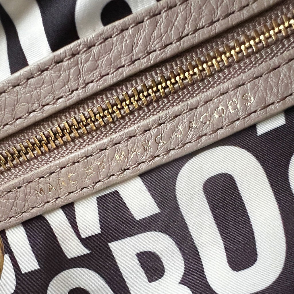 Marc Jacobs Taupe Leather Logo Detail 2 Way Shoulder Bag Like New