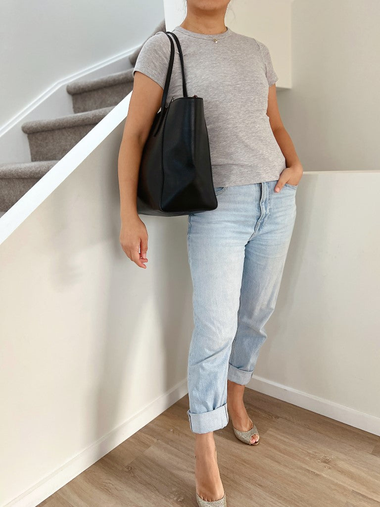 Gucci Black Leather Signature Swing Carryall Shoulder Bag Excellent