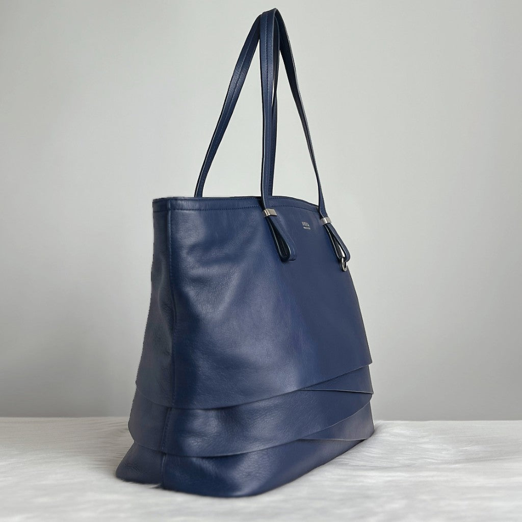 Nina Ricci Navy Leather Triple Compartment Career Shoulder Bag Like New