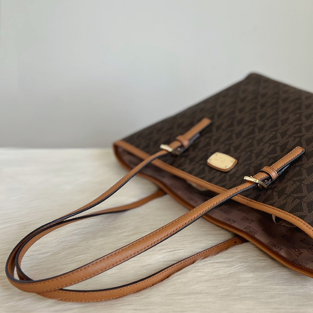 Michael Kors Caramel Leather Monogram Shoulder Bag Excellent