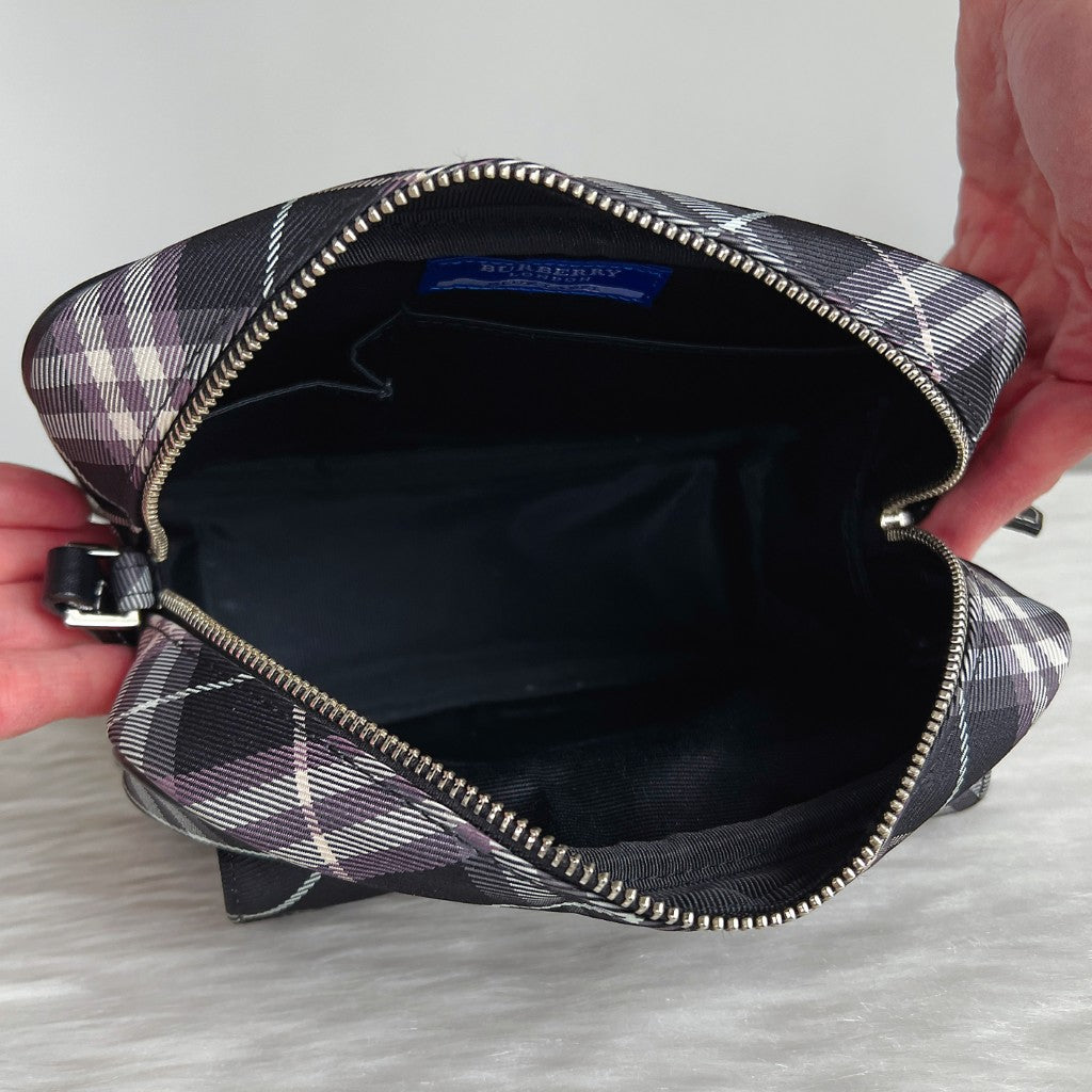Burberry Black Leather Signature Check Pattern Camera Crossbody Shoulder Bag Like New