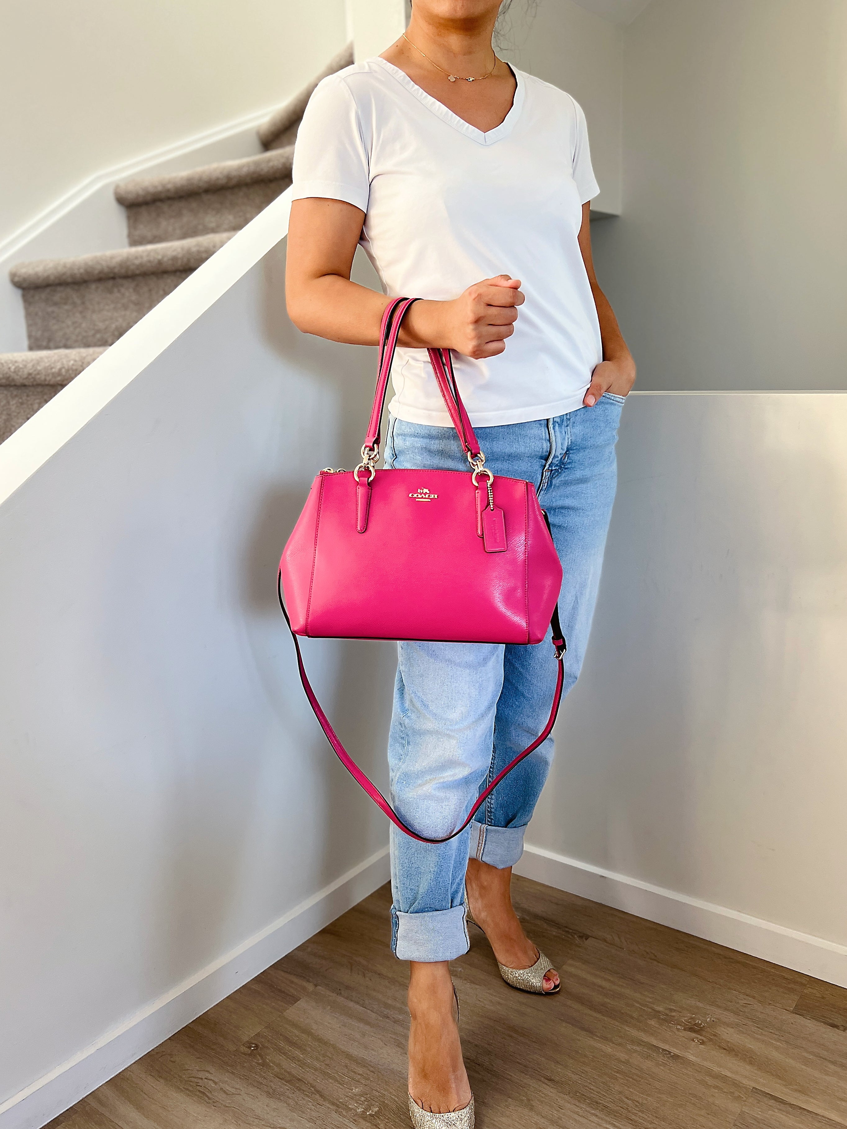 Coach Fuchsia Leather Front Logo Triple Compartment 2 Way Shoulder Bag Excellent