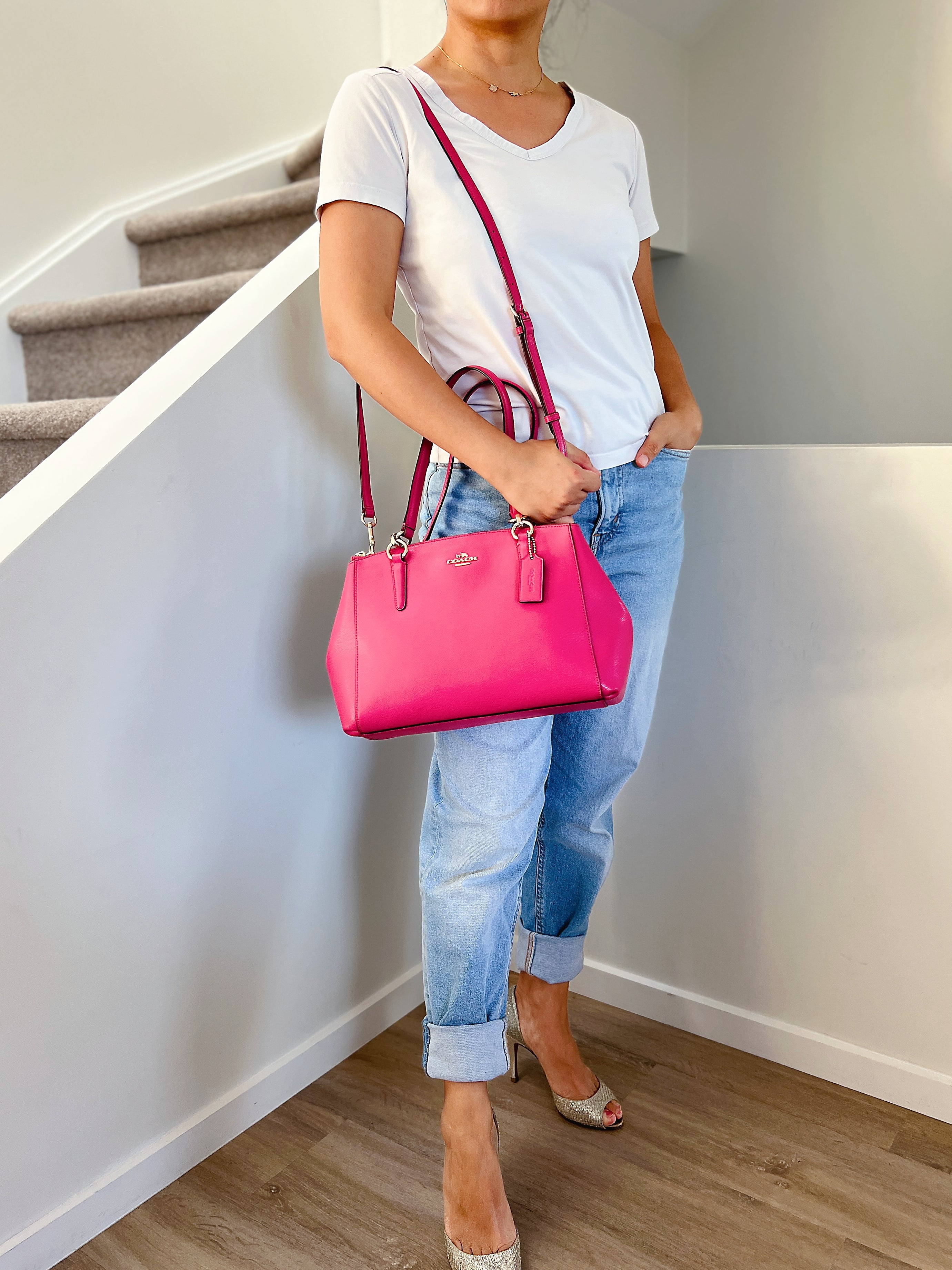 Coach Fuchsia Leather Front Logo Triple Compartment 2 Way Shoulder Bag Excellent