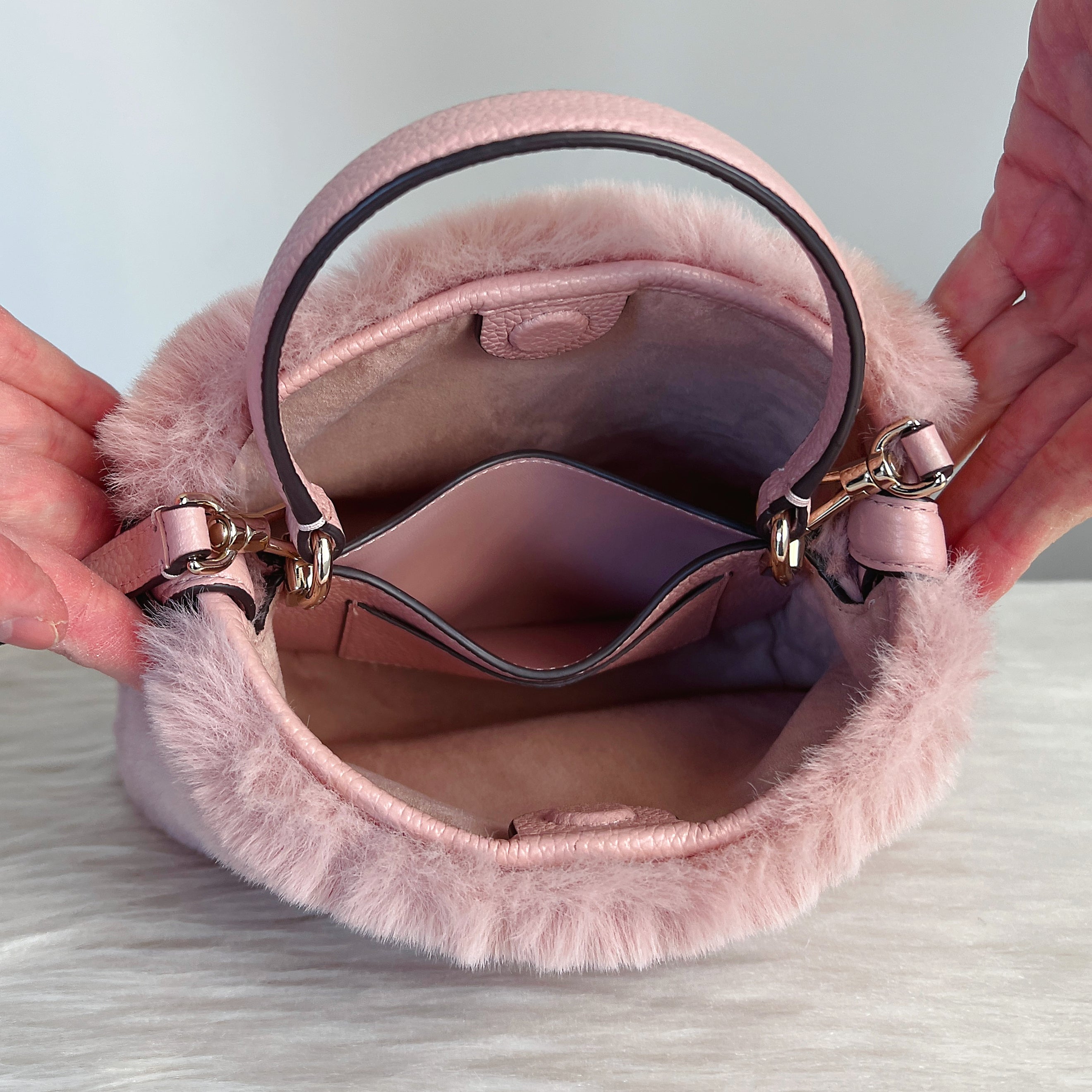 Kate Spade Pink Fur Triple Compartment Small 2 Way Shoulder Bag Like New