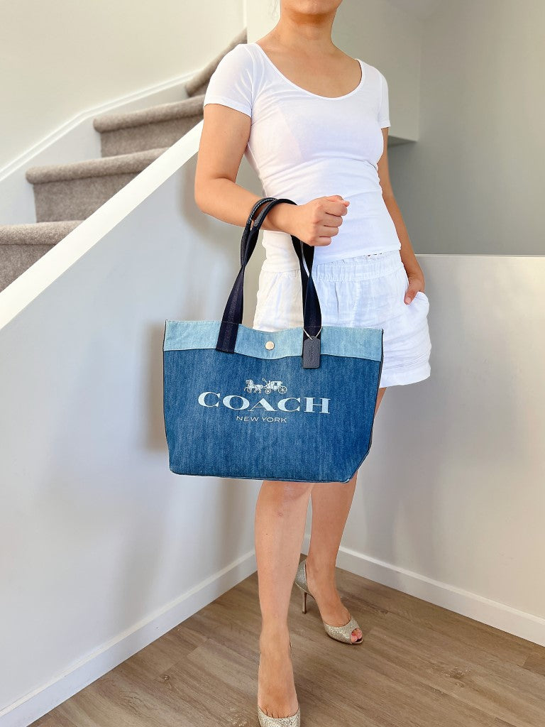 Coach Denim Front Logo Carryall Large Shoulder Bag Excellent