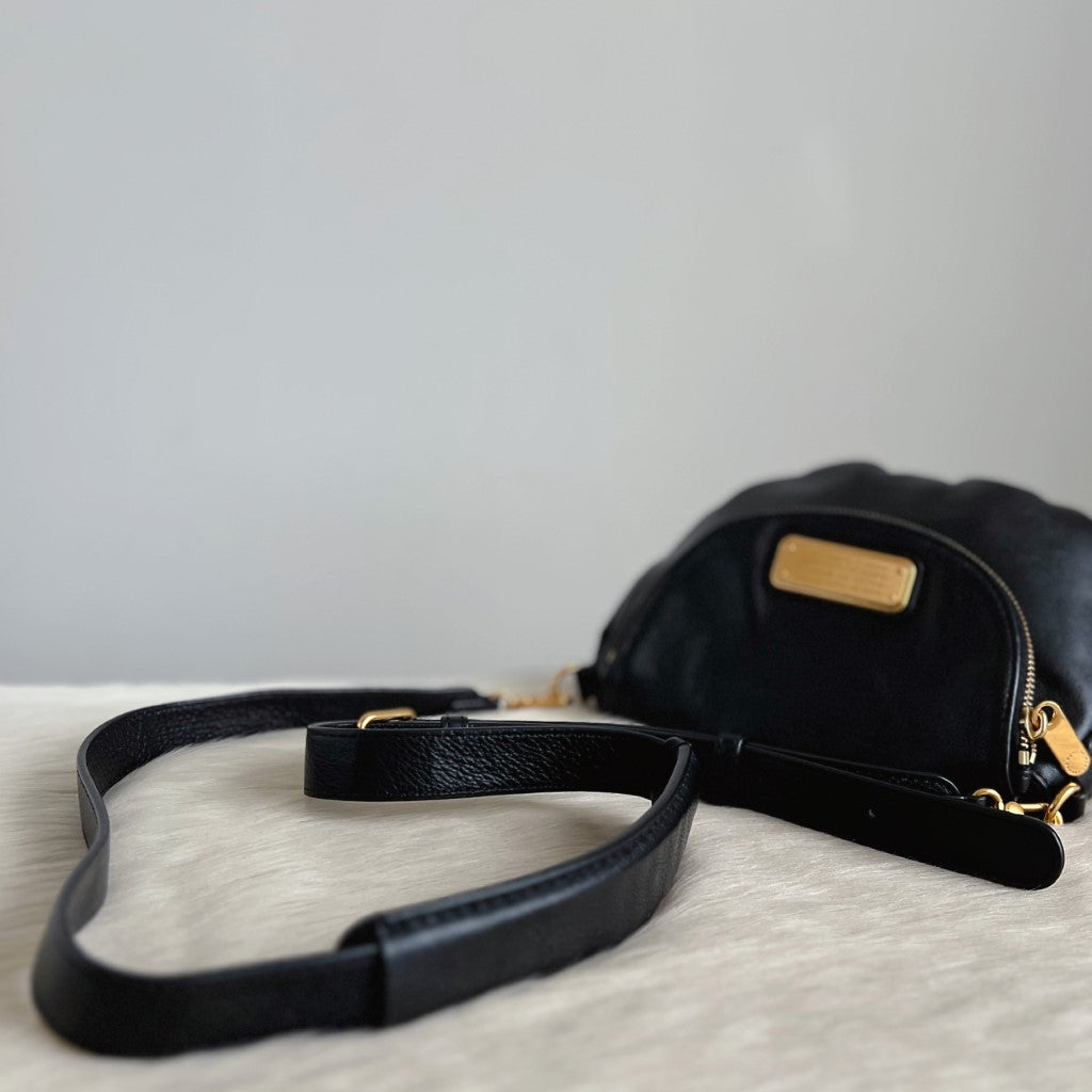 Marc Jacobs Black Leather Front Logo Crossbody Shoulder Bag Like New