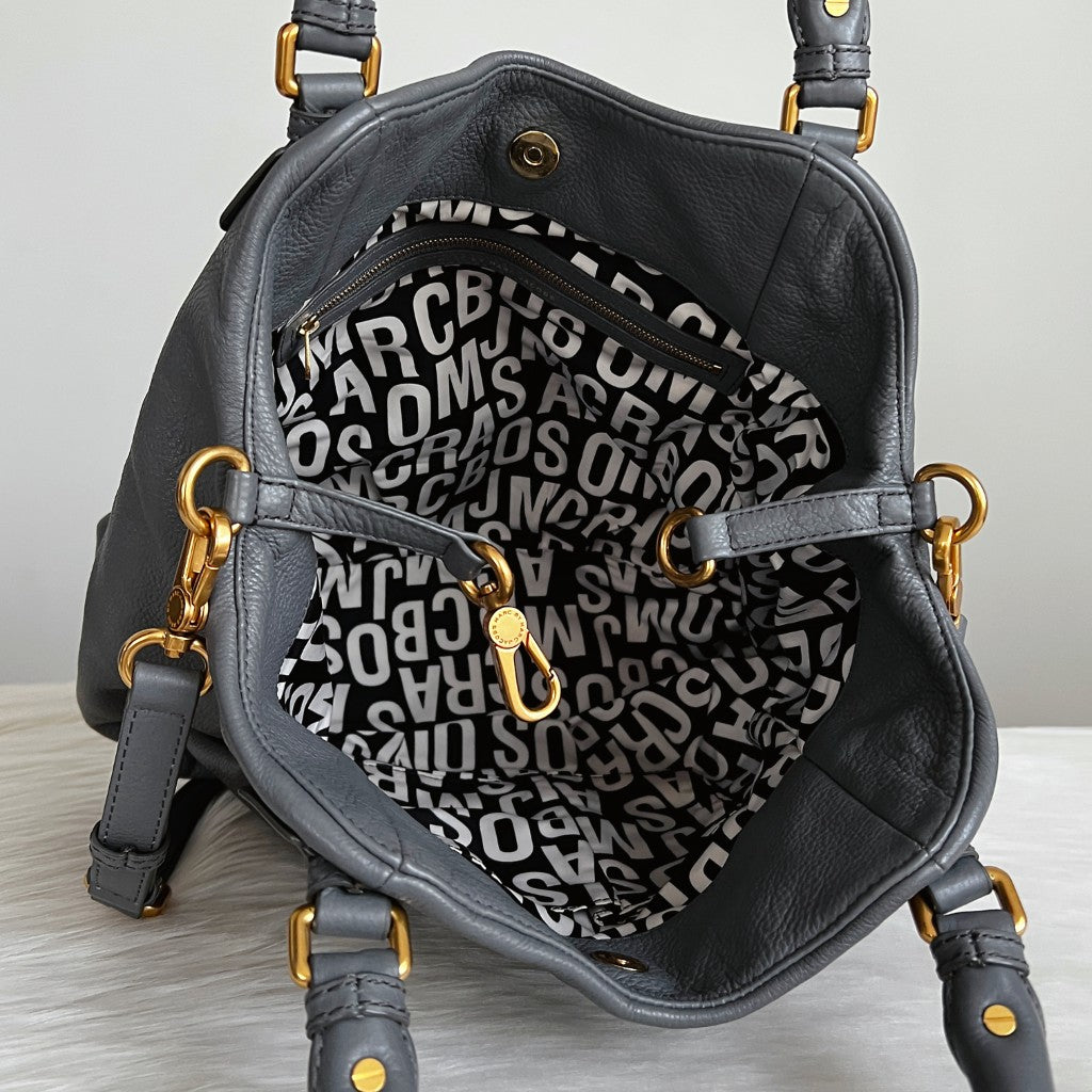 Marc Jacobs Grey Leather Logo Detail 2 Way Shoulder Bag Excellent