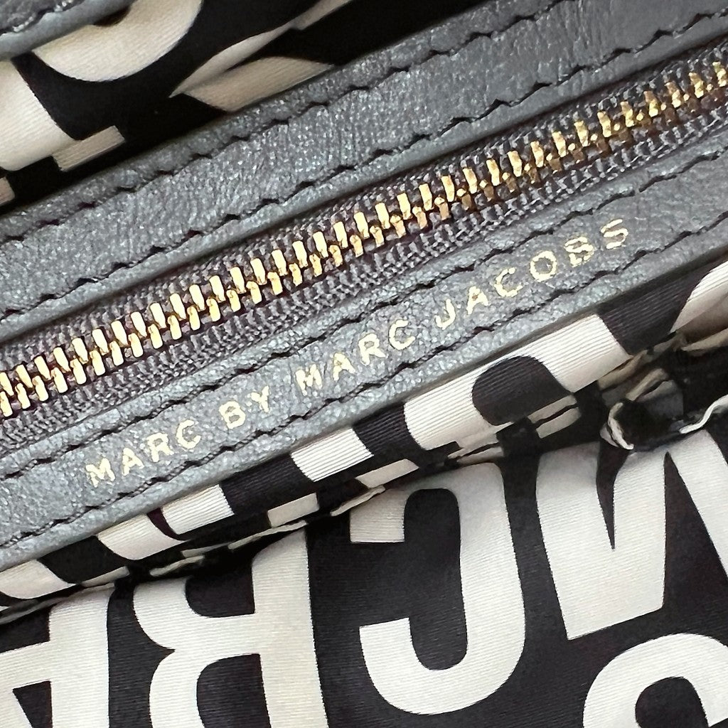 Marc Jacobs Grey Leather Logo Detail 2 Way Shoulder Bag Excellent