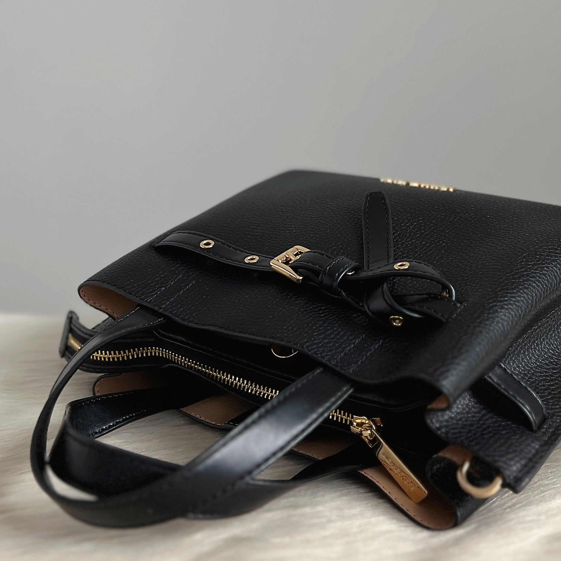Michael Kors Black Leather Front Logo Triple Compartment 2 Way Shoulder Bag Like New