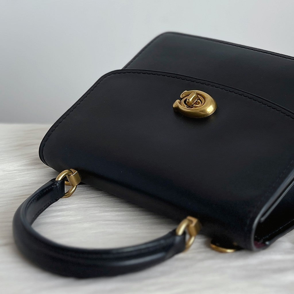 Coach Black Leather Double Compartment Turn Lock 2 Way Shoulder Bag Like New