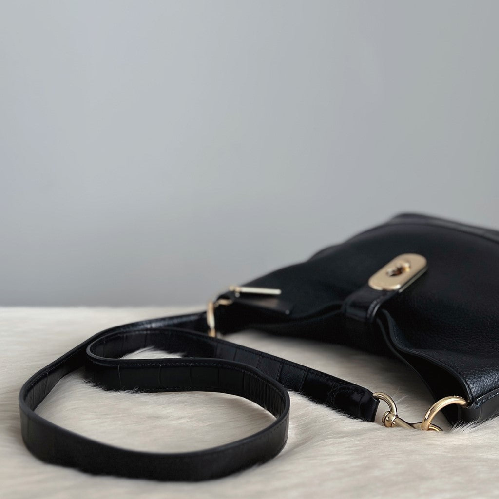 Coach Black Leather Front Buckle Bucket Crossbody Shoulder Bag Like New