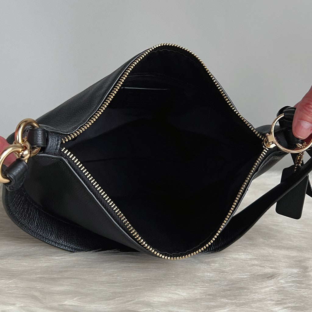 Coach Black Leather Slouchy Front Logo Shoulder Bag Like New