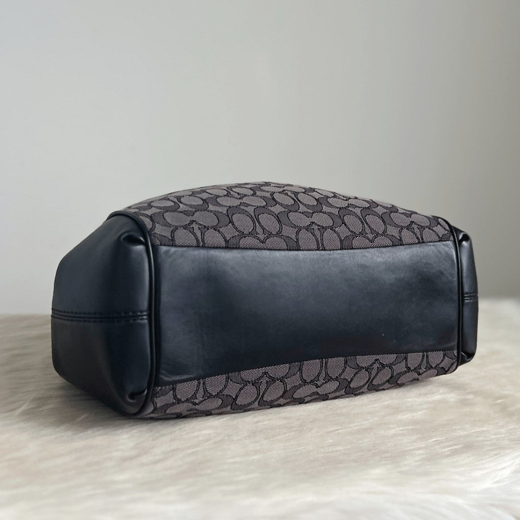 Coach Black Leather Monogram Triple Compartment Shoulder Bag Like New
