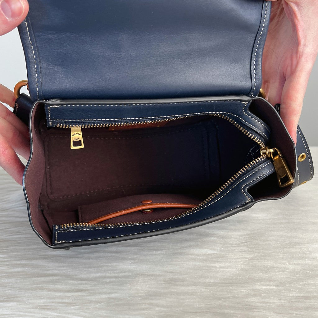 Coach Navy Leather Buckle Flap 2 Way Shoulder Bag Excellent