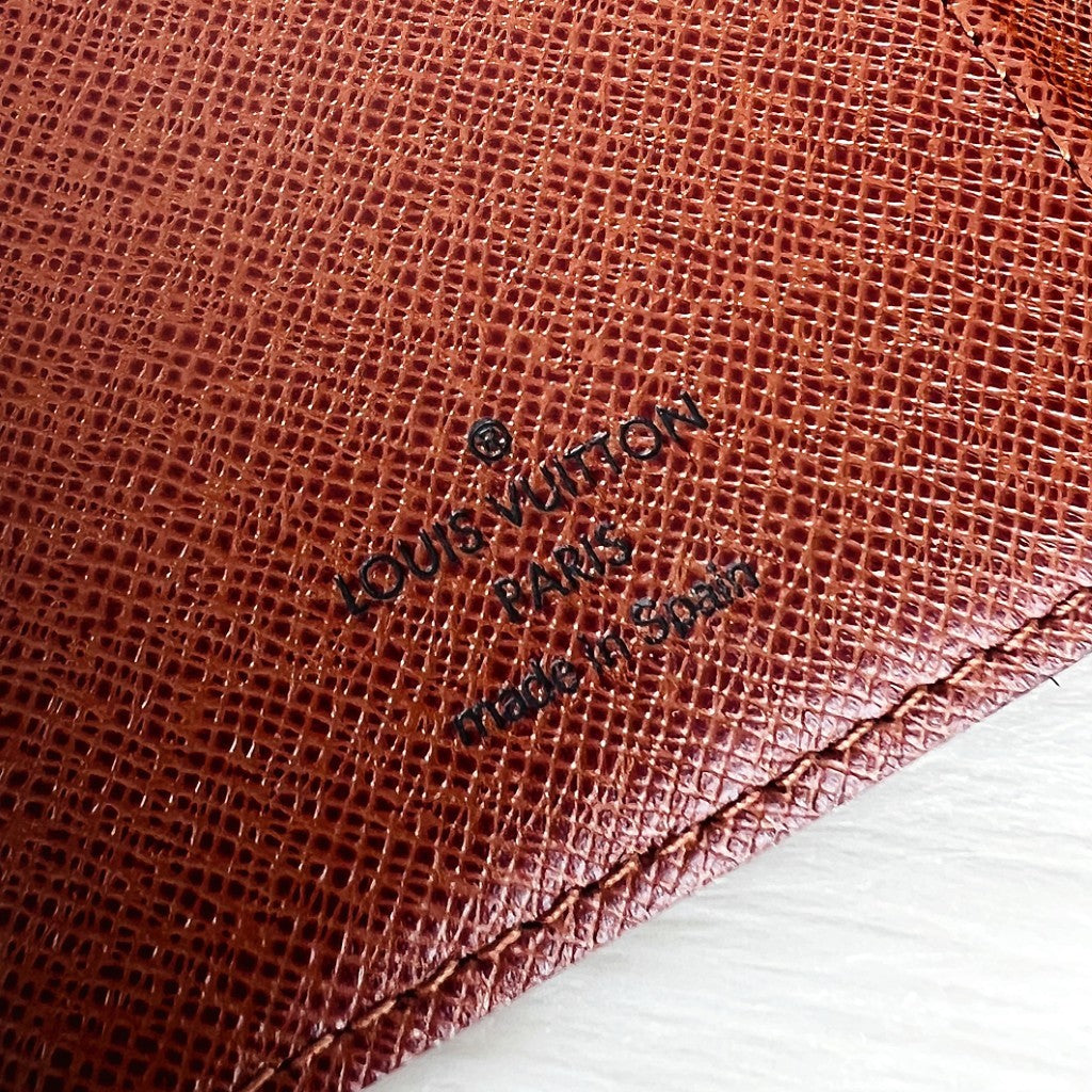 Louis Vuitton Signature Monogram Bi Fold Wallet Excellent