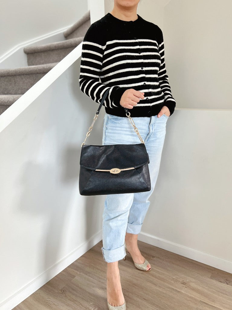 Coach Black Leather Front Turn Lock Chain Detail Shoulder Bag Excellent