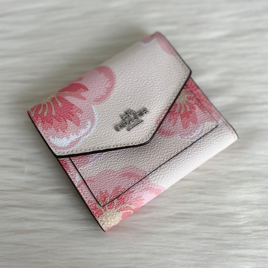 Coach Blush Pink Leather Floral Tri-Fold Multi-Compartment Short Wallet Like New