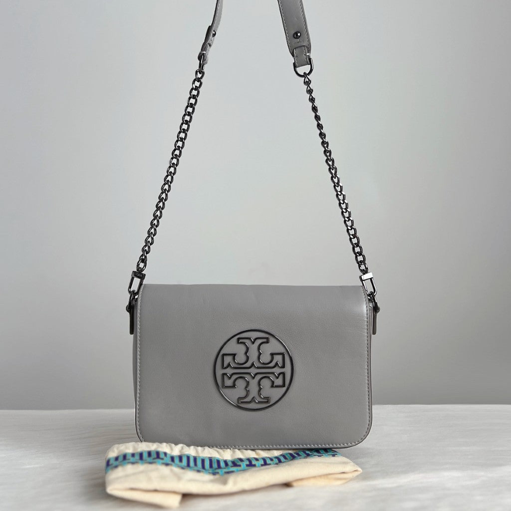Tory Burch Grey Leather Front Logo Chain Strap Shoulder Bag Like New