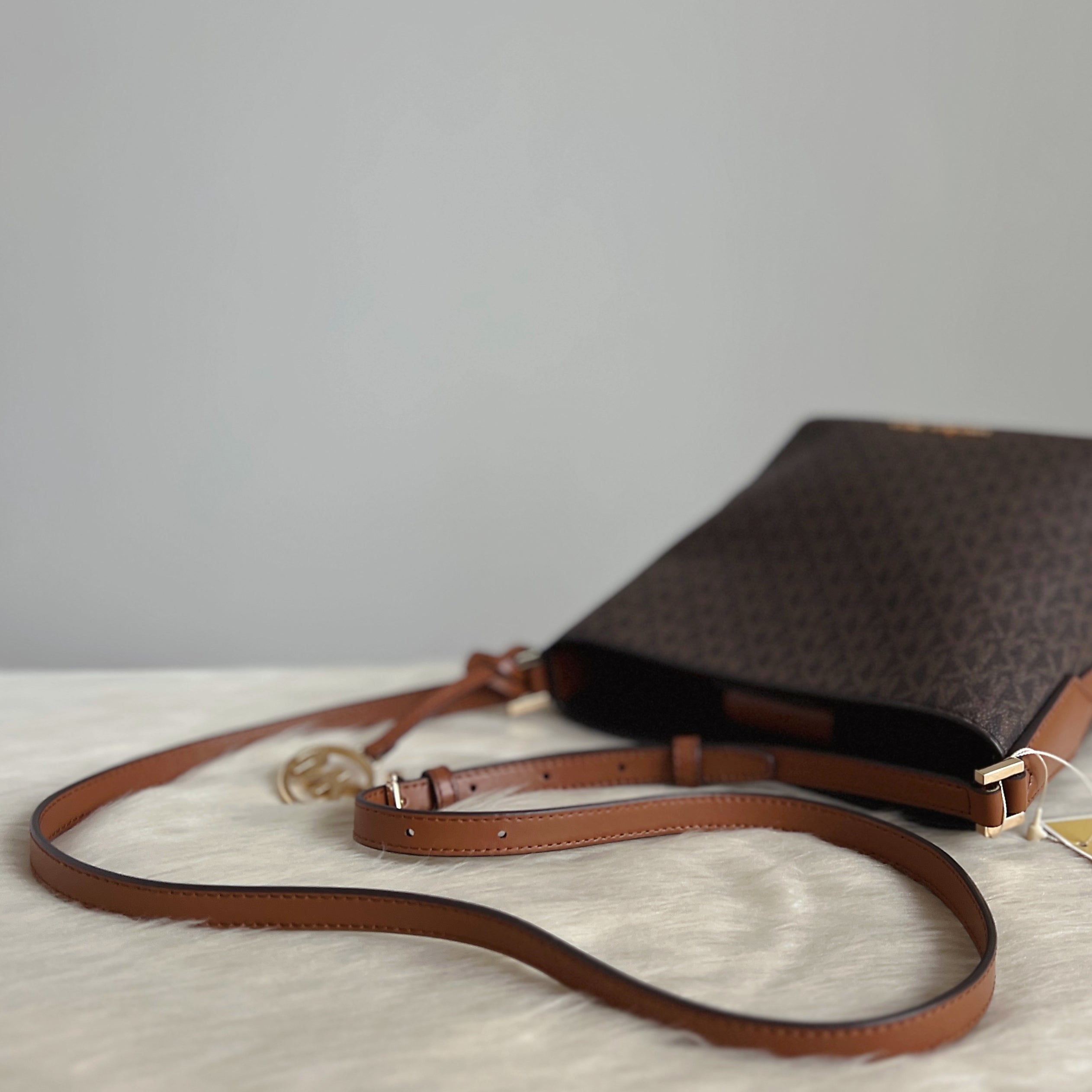Michael Kors Caramel Leather Monogram Bucket Crossbody Shoulder Bag New with Tags