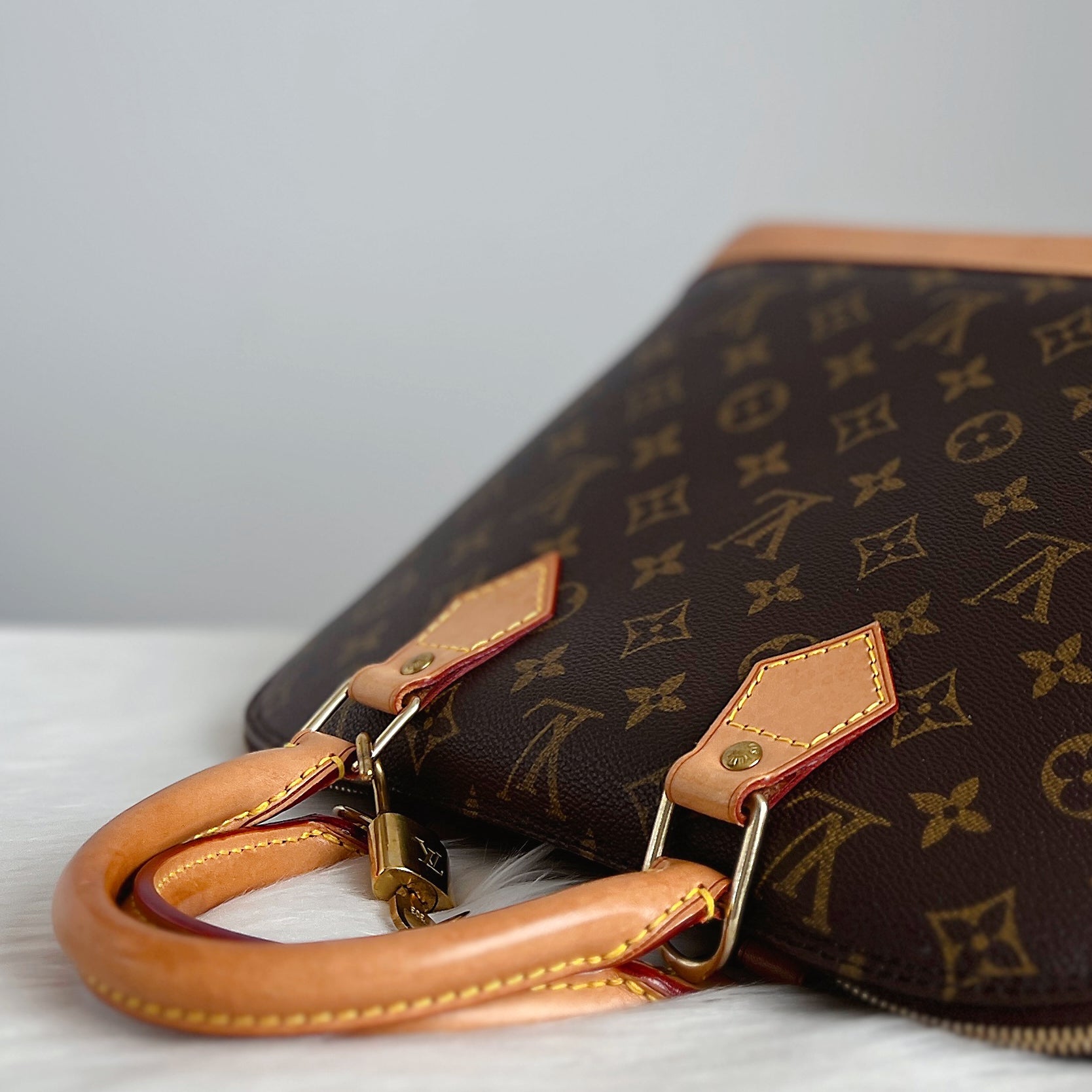 Louis Vuitton Signature Monogram Alma Tote + Lock & Key Excellent